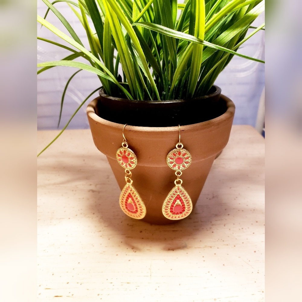 🌷Gold and red dangle earrings - Picture 1 of 4